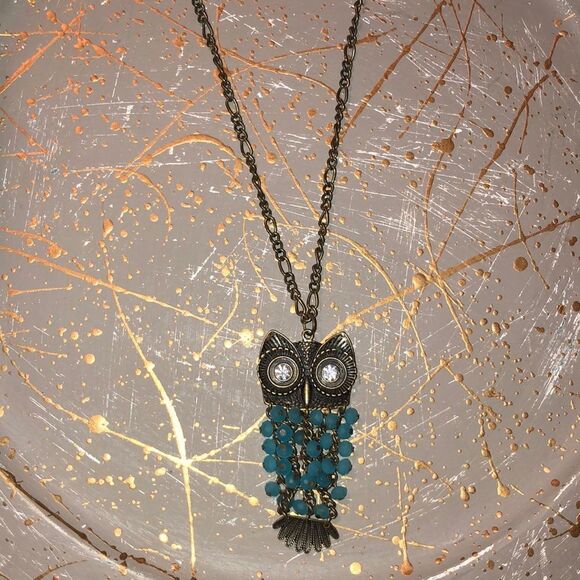 Jewelry - Brass Rhinestone Beaded Teal Night Owl Necklace